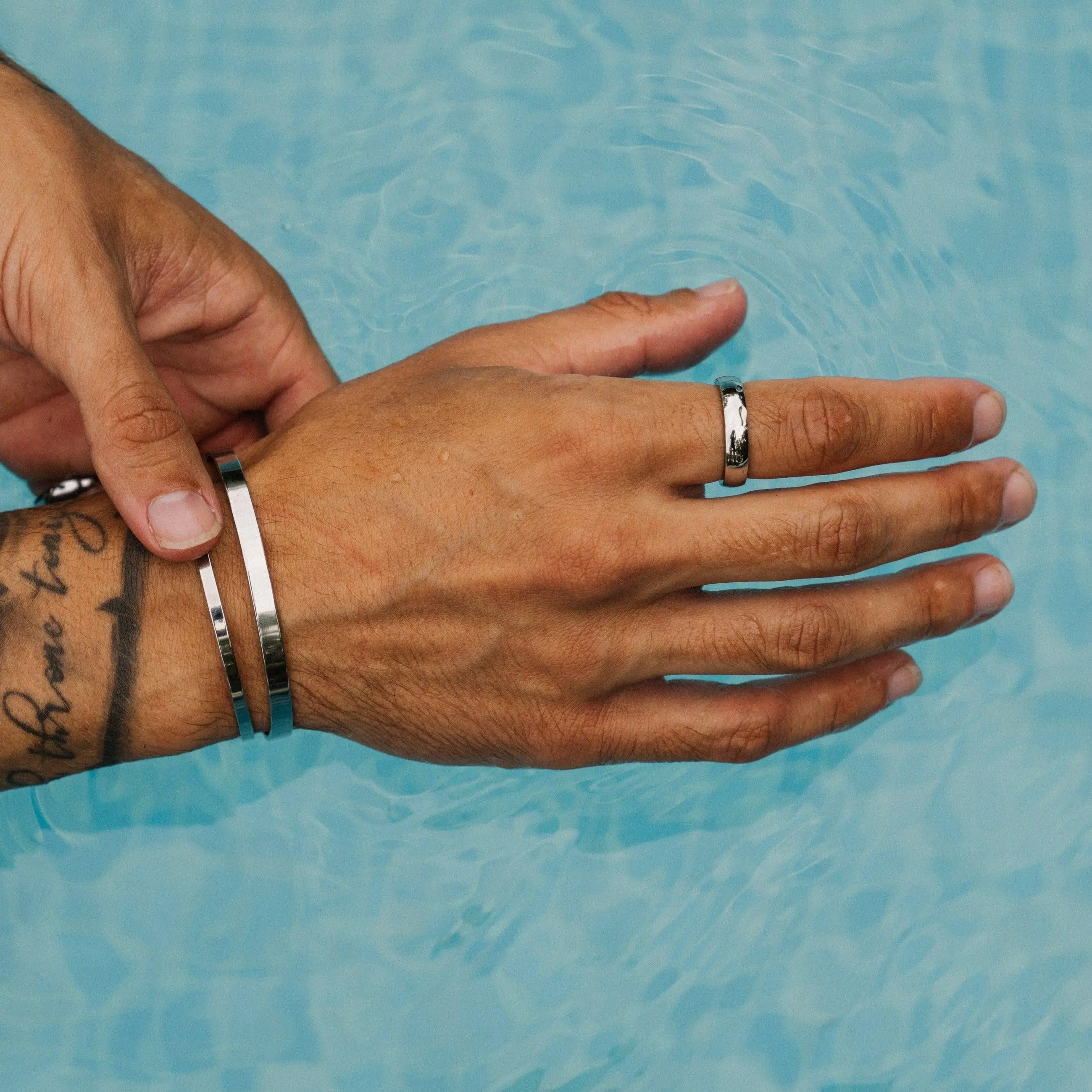 Cuff Bracelet - White Gold - Image 4