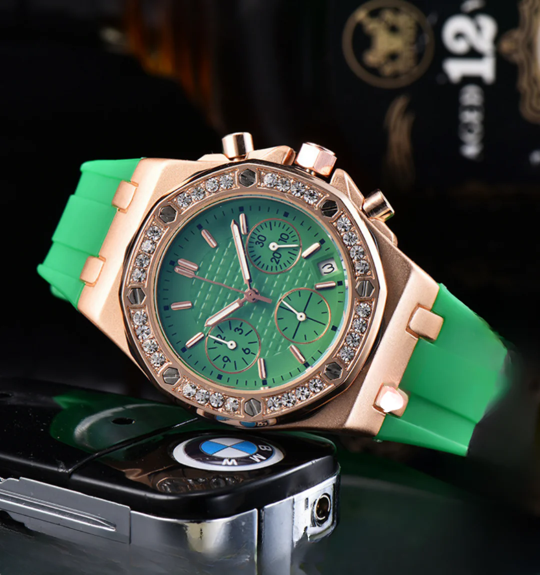 Royale Ice Bezel Chronograph Watch - Image 9